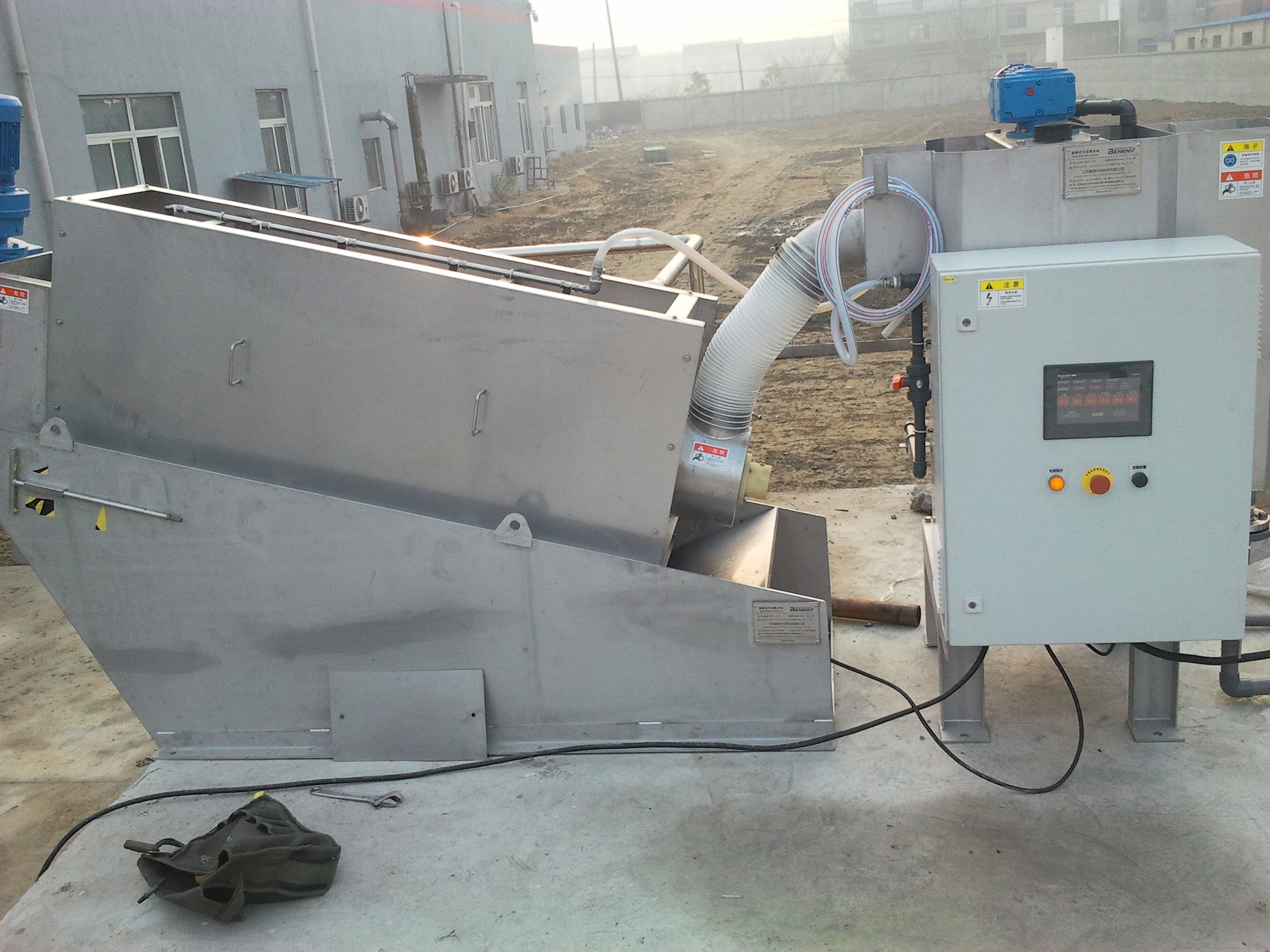 泰兴一鸣生物-叠螺机整体设备图2